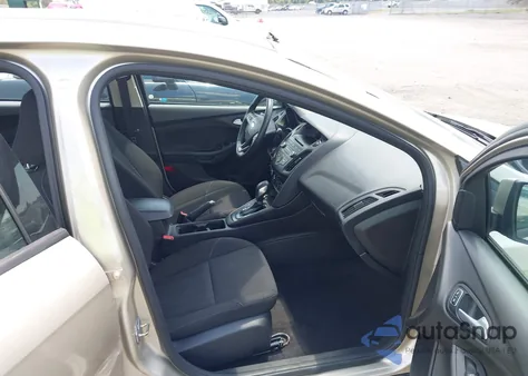 2017 Ford Focus Se z USA, uszkodzony, nr VIN 1FADP3FE2HL309728